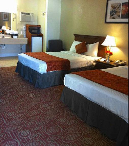 Oyo Hotel Augusta Downtown Extérieur photo